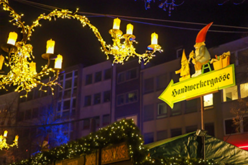 Weihnachtsmarkt in Köln mit Heinzelmännchen