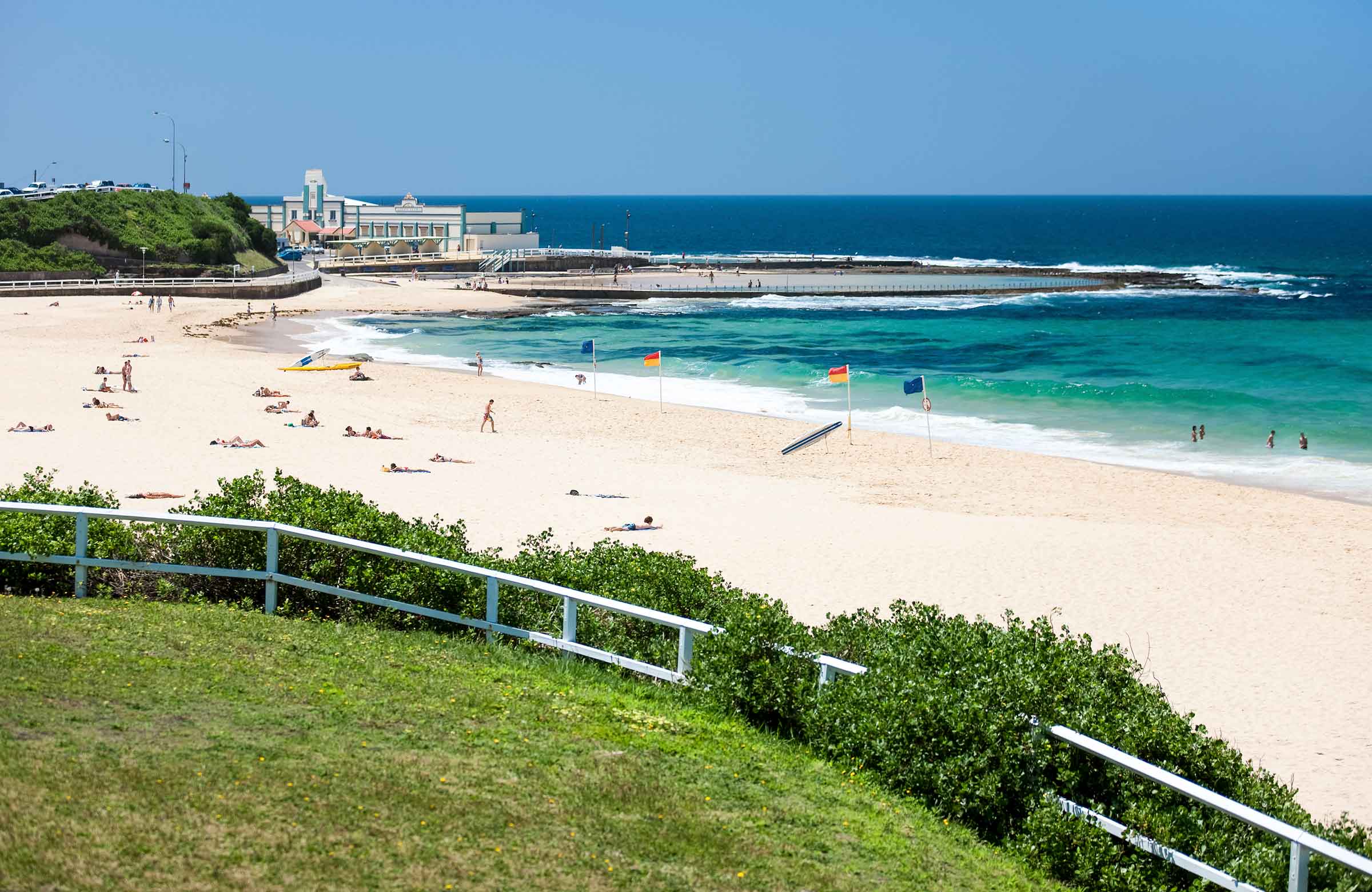 Newcastle Beach: Destination NSW