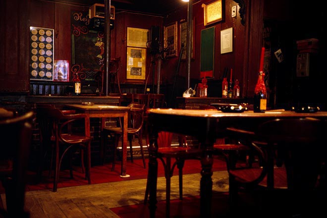 beer in a brown café in Jordaan