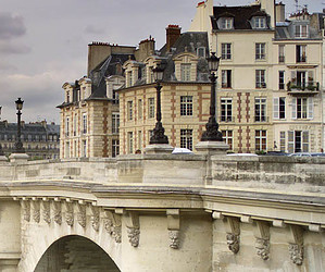 A Guide to Paris Neighborhoods