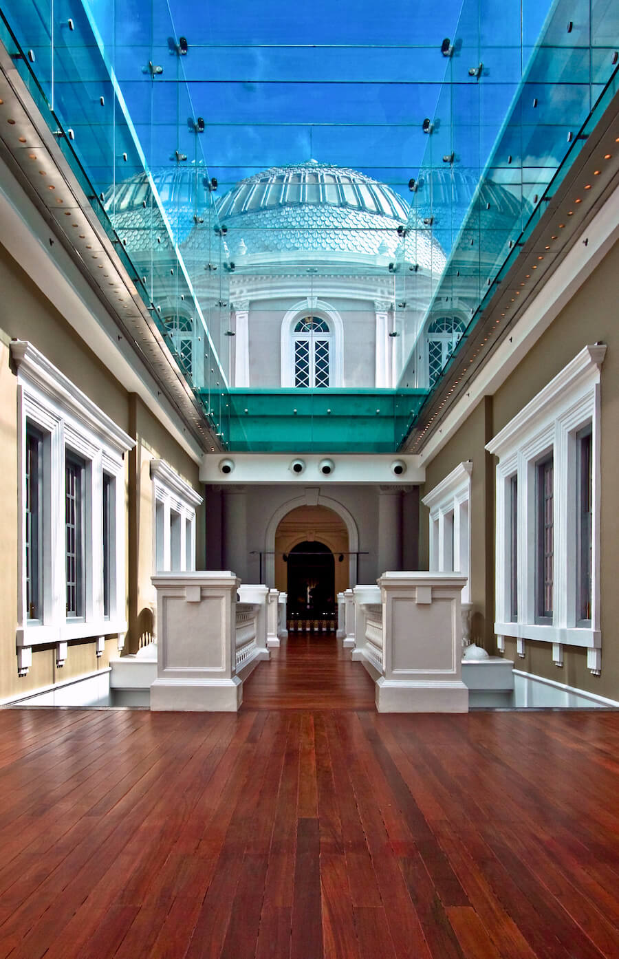 A passageway in the National Museum of Singapore. Source: someformofhuman