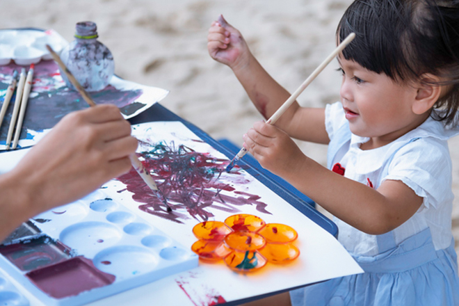 Choosing a family friendly resort: kids’ club art activities