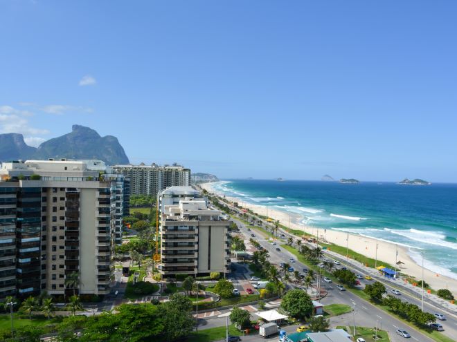Barra da Tijuca Rio de Janeiro vista aérea da praia e prédios
