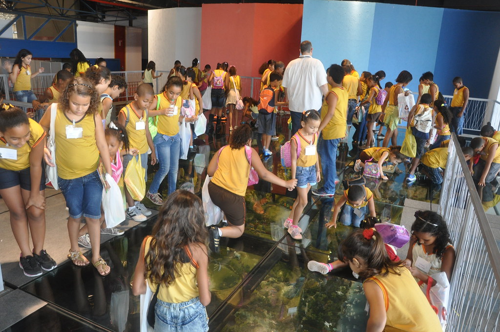 Crianças na Bienal do Livro da Bahia