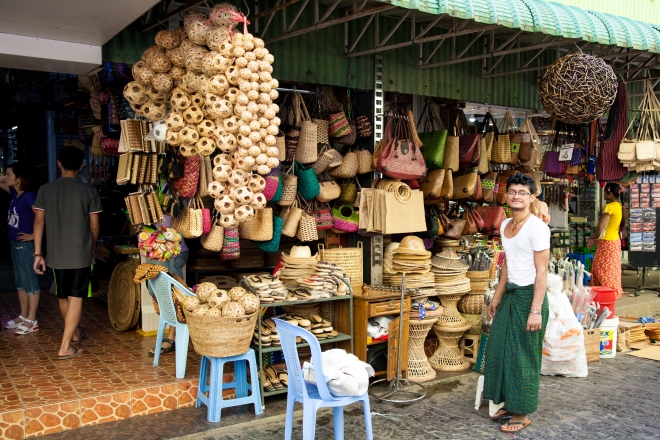 Bogyoke aung san market yangon