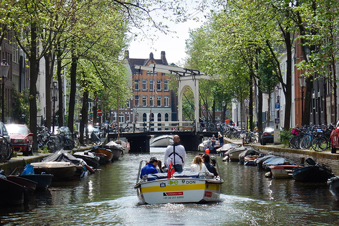 canal amsterdam