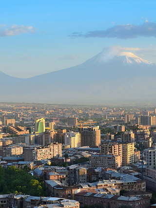 Ереван воздух. Ереван Арарат. Столица Армении. Ереван столица. Ереван город Айастан.