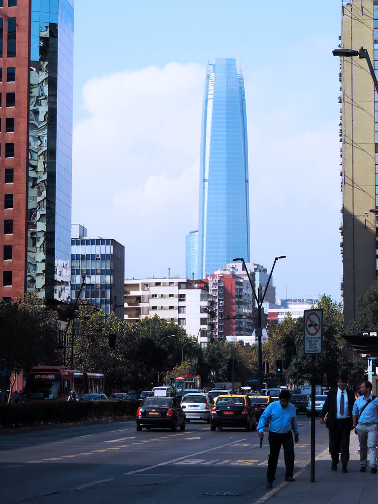 Edifício Gran Torre Santiago no Chile é o prédio mais alto da América do Sul