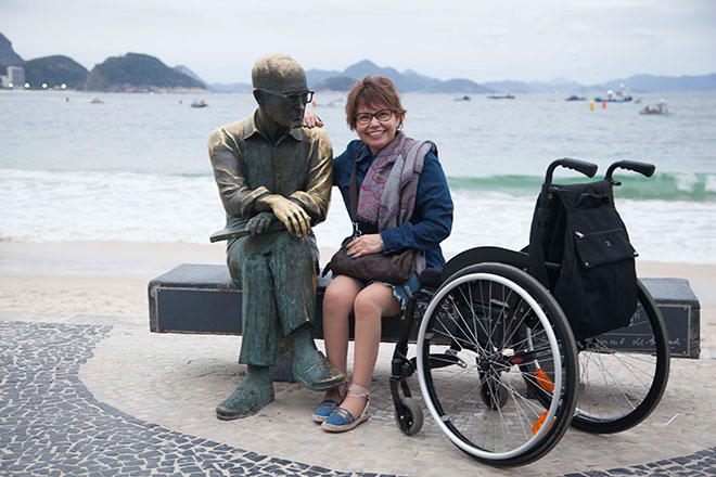 Estátua de Carlos Drummond de Andrade, no Rio de Janeiro