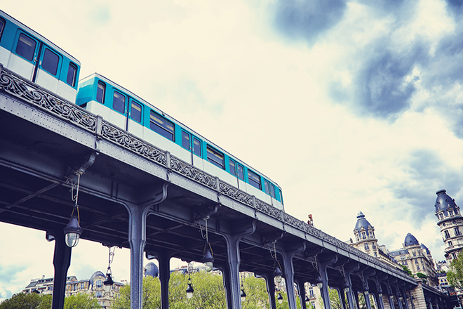 getting-around-paris-metro