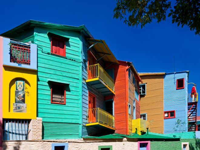 Caminito, en el barrio La Boca en Buenos Aires. Otro de los lugares que conocer en Sudamérica.