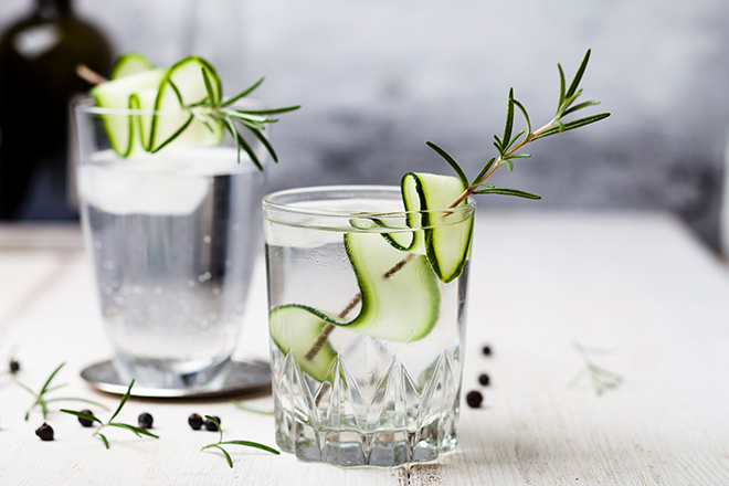 Gin Tonic with rosemary and cucumber