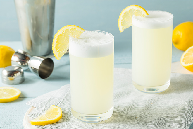 Refreshing Cold Egg Gin Fizz