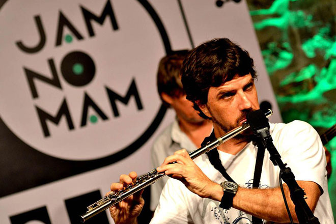 Performance na Jam no MAM (Foto: Ligia Rizerio)			