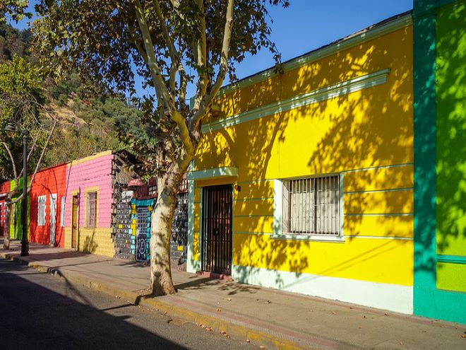 Foto de las casas coloridas en el barrio de Bellavista.