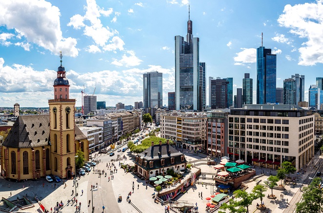  Der Main Tower in Frankfurt 		