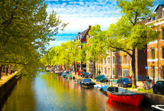 Amsterdamse boothuizen en grachtenpanden