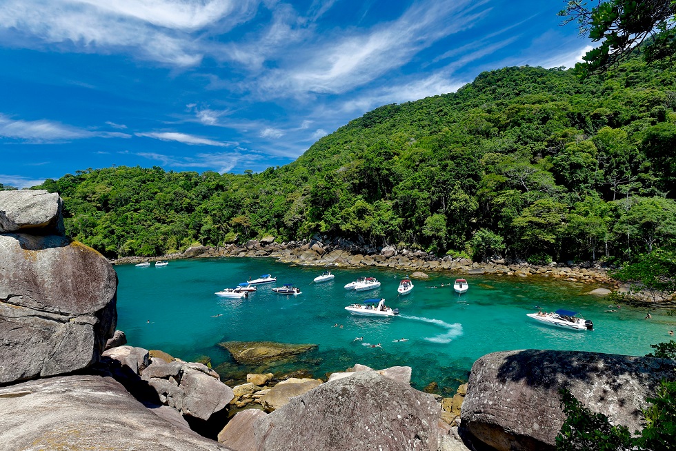 Vista de piscina natural em Ilha Grande, Rio de Janeiro