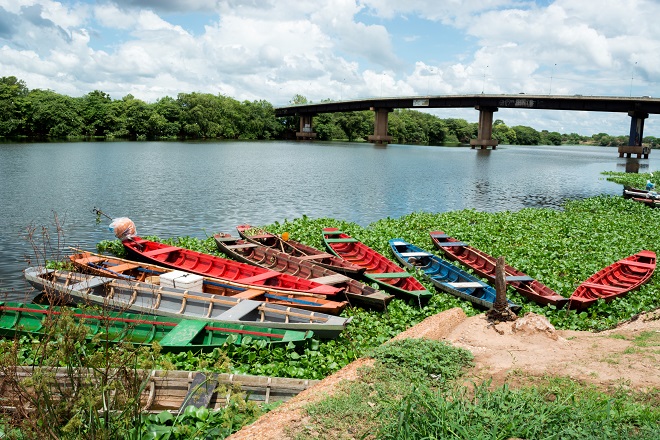 Canoa sobre o rio poti em Teresina, Piauí