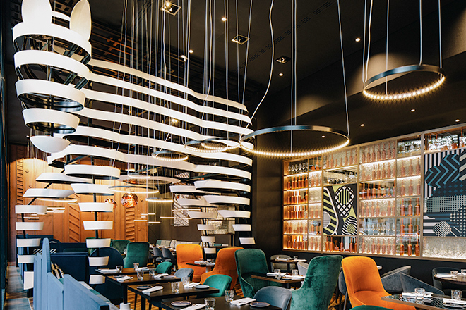 Interior of the stylish Blend Restaurant, highlighting an eye-catching zebra motif| ALL – Accor Live Limitless