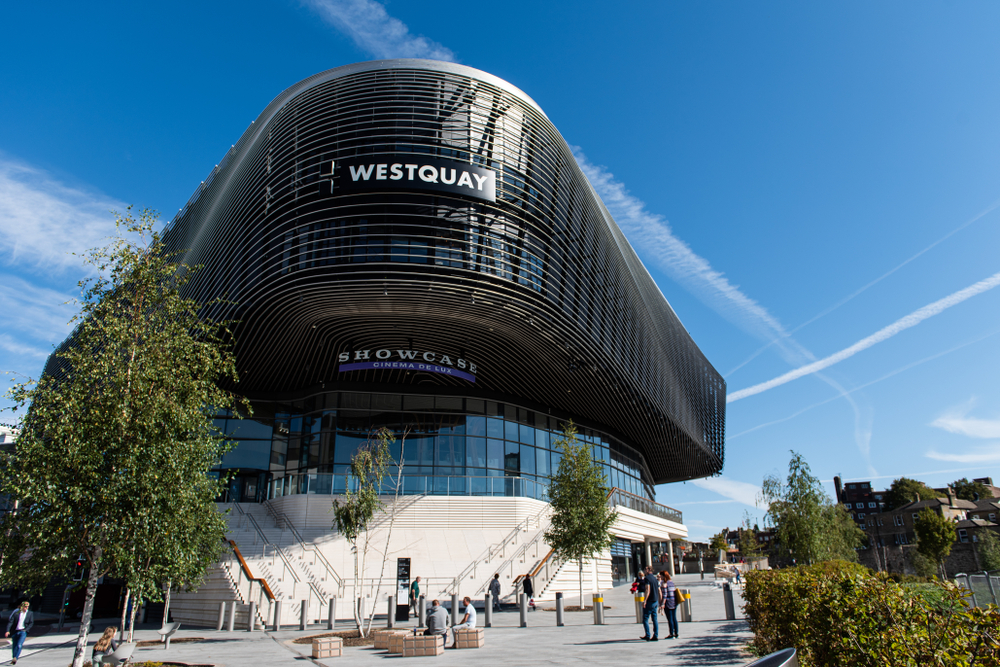 Approfitta di una bella giornata al Westquay Shopping Center