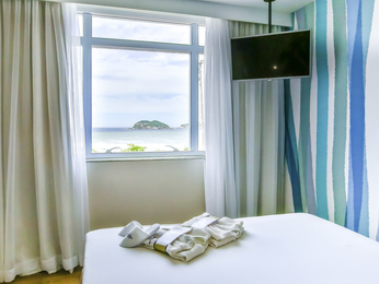 A Modern Hotel In Barra Da Tijuca Near The Beach Mercure All